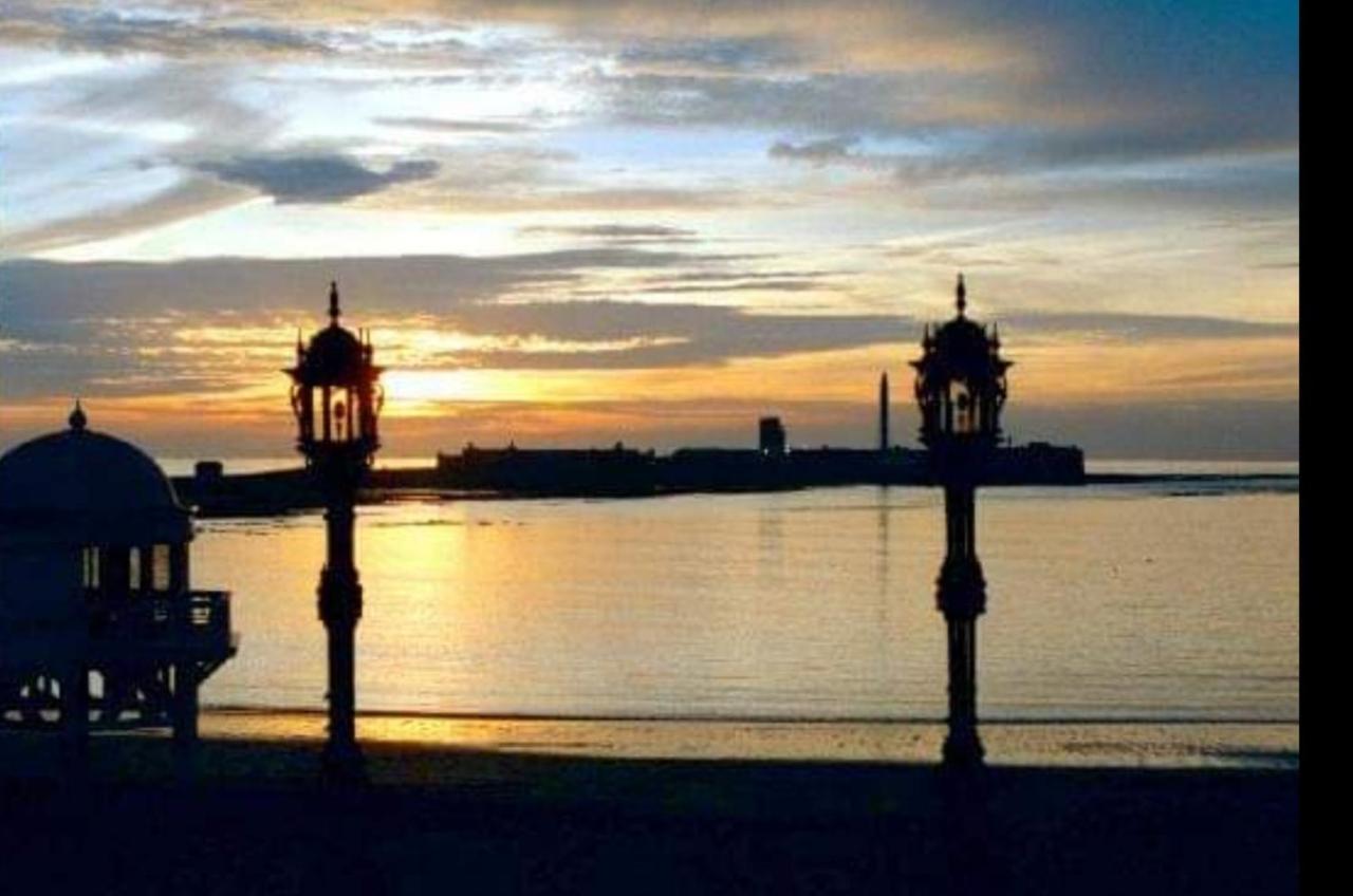 Alojamientos Cadiz Sol Экстерьер фото